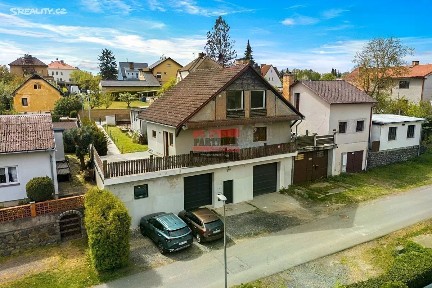 Prodej rodinného domu 231 m², pozemek 71 m²