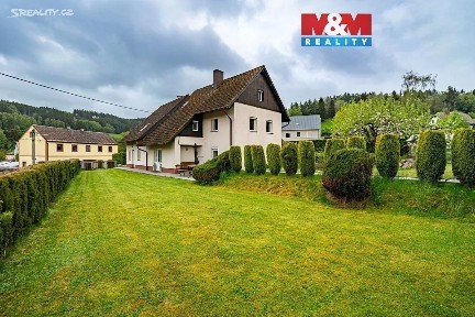 Prodej rodinného domu 246 m², pozemek 1169 m²