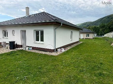 Pod Lesem, Horní Jiřetín