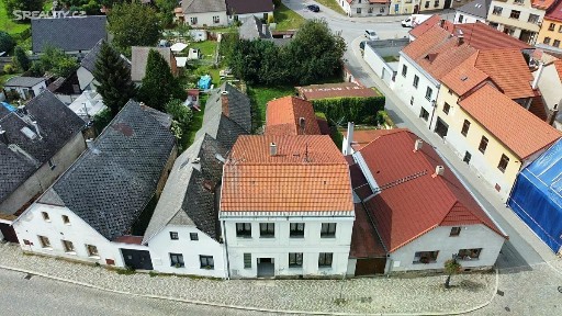 Počátky, Pelhřimov, Riegrovo nám.