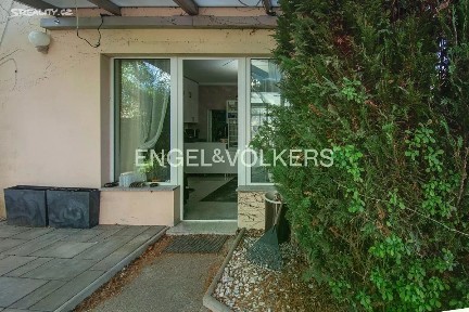Pronájem výrobní haly, prostoru 230 m²