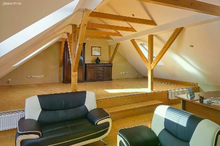 Pronájem skladového prostoru 1100 m² Klicperova, Městec Králové
