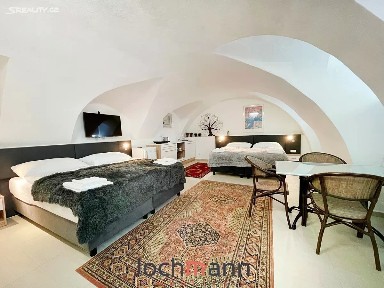 Prodej bytu 1+kk 63 m²