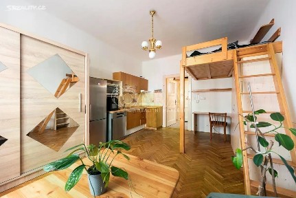 Prodej bytu 1+kk 25 m² náměstí Jiřího z Lobkovic, Praha - Vinohrady