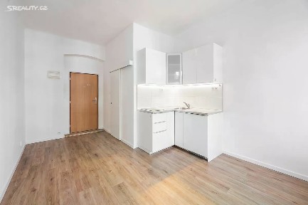 Prodej bytu 1+kk 19 m² Holečkova, Praha - Košíře