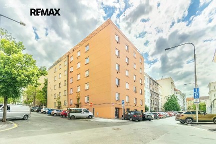 Prodej bytu 1+kk 34 m² Baranova, Praha - Žižkov