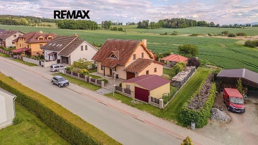 Pronájem rodinného domu 150 m², pozemek 126 m² Dříteň