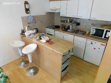Prodej bytu 3+1 59 m² Hurbanova, Praha - Krč
