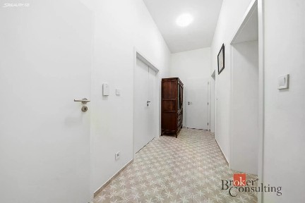 Prodej bytu 3+kk 73 m² Zámecká, Stěžery