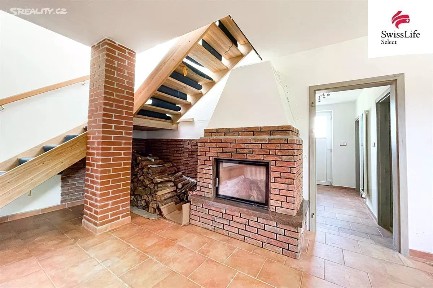 Prodej obchodního prostoru 230 m² Dobronín