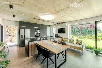 Prodej rodinného domu 258 m², pozemek 2038 m² Černá u Bohdanče