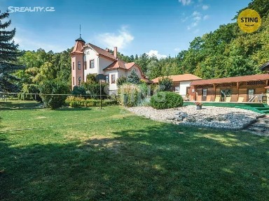 Prodej rodinného domu 500 m², pozemek 3392 m² Hroubovice