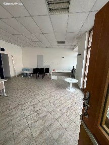 Pronájem obchodního prostoru 42 m²