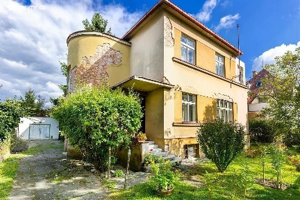 Prodej rodinného domu 356 m², pozemek 1666 m² Pospíšilovo náměstí, Pardubice - Bílé Předměstí