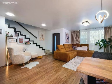 Prodej rodinného domu 139 m², pozemek 260 m² Družstevní, Sezemice