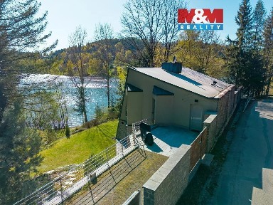 Prodej rodinného domu 237 m², pozemek 1046 m² Pastviny