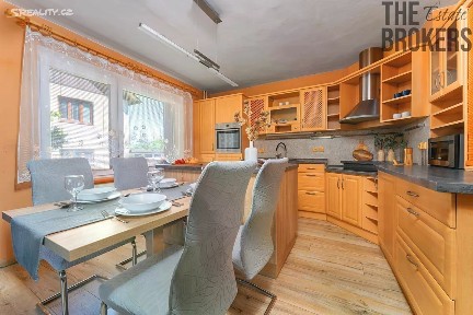 Prodej rodinného domu 187 m², pozemek 819 m² Na Křižovatce, Králíky