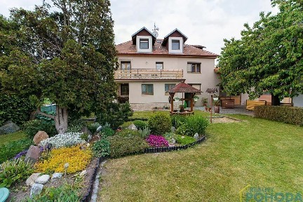Prodej rodinného domu 365 m², pozemek 972 m² Klešice - Nákle