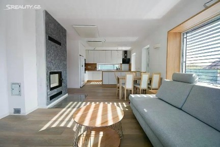 Prodej rodinného domu 220 m², pozemek 150 m² Sebranice