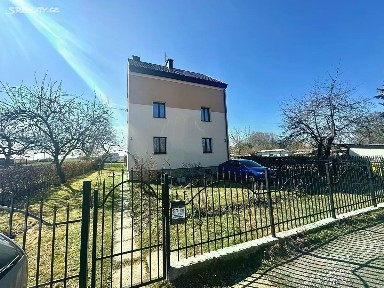Prodej rodinného domu 340 m², pozemek 668 m² K Hájům, Cheb - Háje
