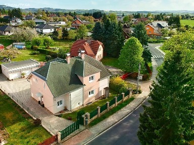 Prodej rodinného domu 194 m², pozemek 1364 m² Kolová