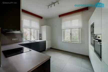 Prodej rodinného domu 267 m², pozemek 270 m² Dukelská, Kraslice