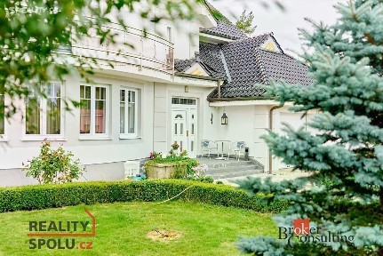 Prodej rodinného domu 550 m², pozemek 1400 m² Nová Role - Mezirolí