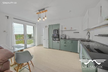 Prodej bytu 3+kk 75 m² Slunečná, Veliká Ves