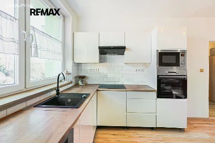 Prodej bytu 3+kk 57 m² Dolní Chvatliny