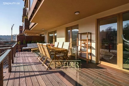 Prodej bytu 3+kk 76 m² Lázeňská, Slaný