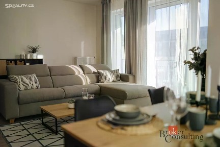 Prodej bytu 3+kk 65 m² Ke Křížku, Kladno - Dubí