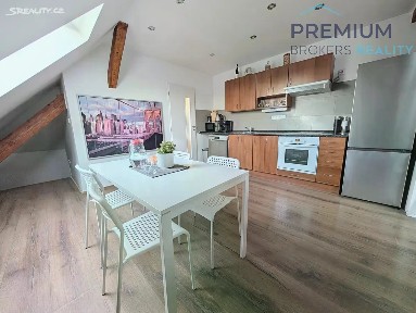 Prodej bytu 2+kk 70 m² Horní Počaply