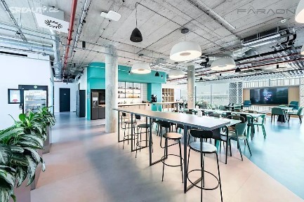 Pronájem kanceláře 706 m² Rohanské nábřeží, Praha - Karlín
