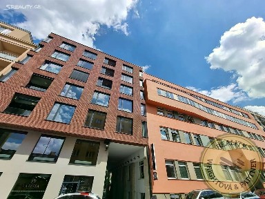Pronájem kanceláře 316 m² Praha - Libeň