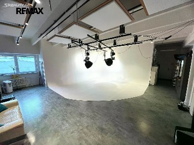 Pronájem komerční nemovitosti 150 m² Dobronická, Praha - Kunratice