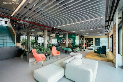 Pronájem kanceláře 706 m²