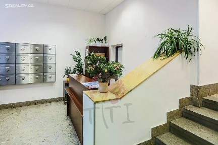 Pronájem kanceláře 154 m² Thámova, Praha - Karlín