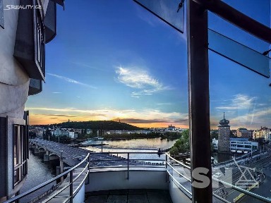Pronájem kanceláře 50 m² Jiráskovo náměstí, Praha - Nové Město