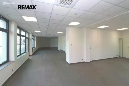 Pronájem obchodního prostoru 147 m² Náchodská, Praha - Horní Počernice