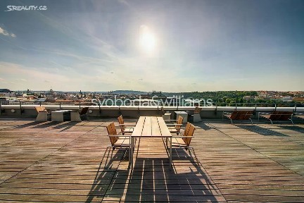 Pronájem kanceláře 574 m² Ke Štvanici, Praha - Karlín