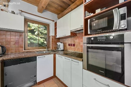 Prodej rodinného domu 125 m², pozemek 1061 m² Pod Strání, Hůry