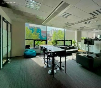 Pronájem kanceláře 468 m² Rohanské nábřeží, Praha - Karlín