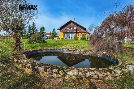 Prodej rodinného domu 320 m², pozemek 3335 m² Farské Vrše, Deštná