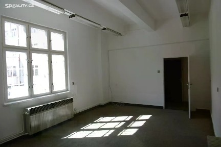 Pronájem kanceláře 27 m² Sokolovská, Praha - Libeň