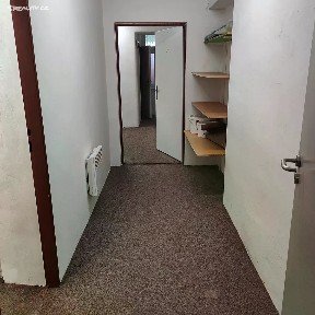 Pronájem kanceláře 66 m²