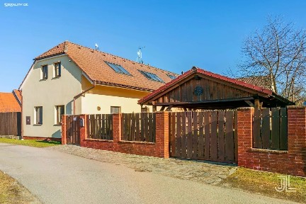 Prodej rodinného domu 355 m², pozemek 648 m² Novosedly nad Nežárkou