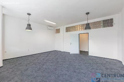 Pronájem kanceláře 82 m² U Pergamenky, Praha - Holešovice
