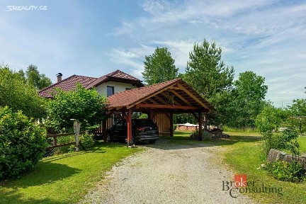 Prodej rodinného domu 193 m², pozemek 2100 m² Malonty - Jaroměř
