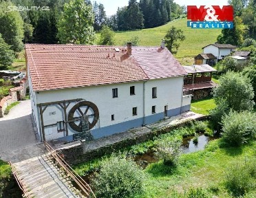 Prodej rodinného domu 217 m², pozemek 2450 m² Benešov nad Černou - Děkanské Skaliny