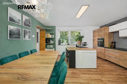 Prodej rodinného domu 226 m², pozemek 1531 m² Cehnice